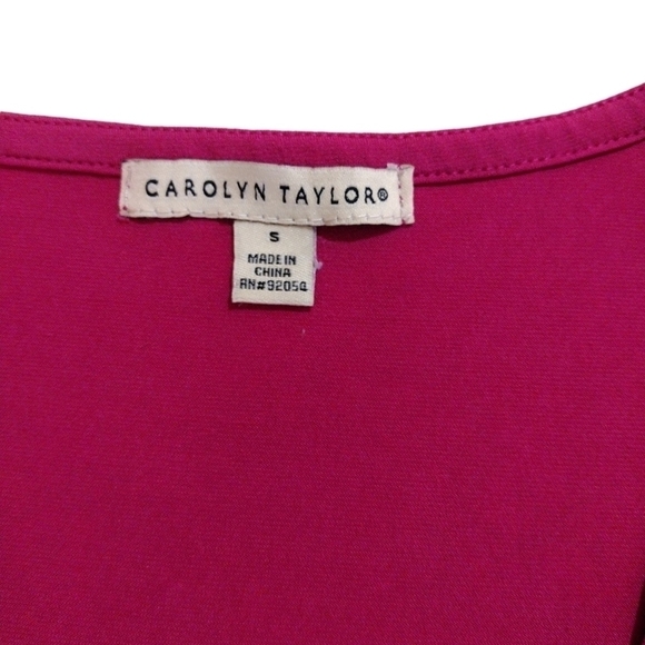 CAROLYN Taylor V Neck Sleeveless Top - Picture 4 of 5